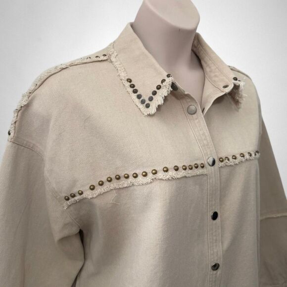 BLUE B Snap Front Studded Fray Edge Jacket! NWT! Size Large - Picture 4 of 8